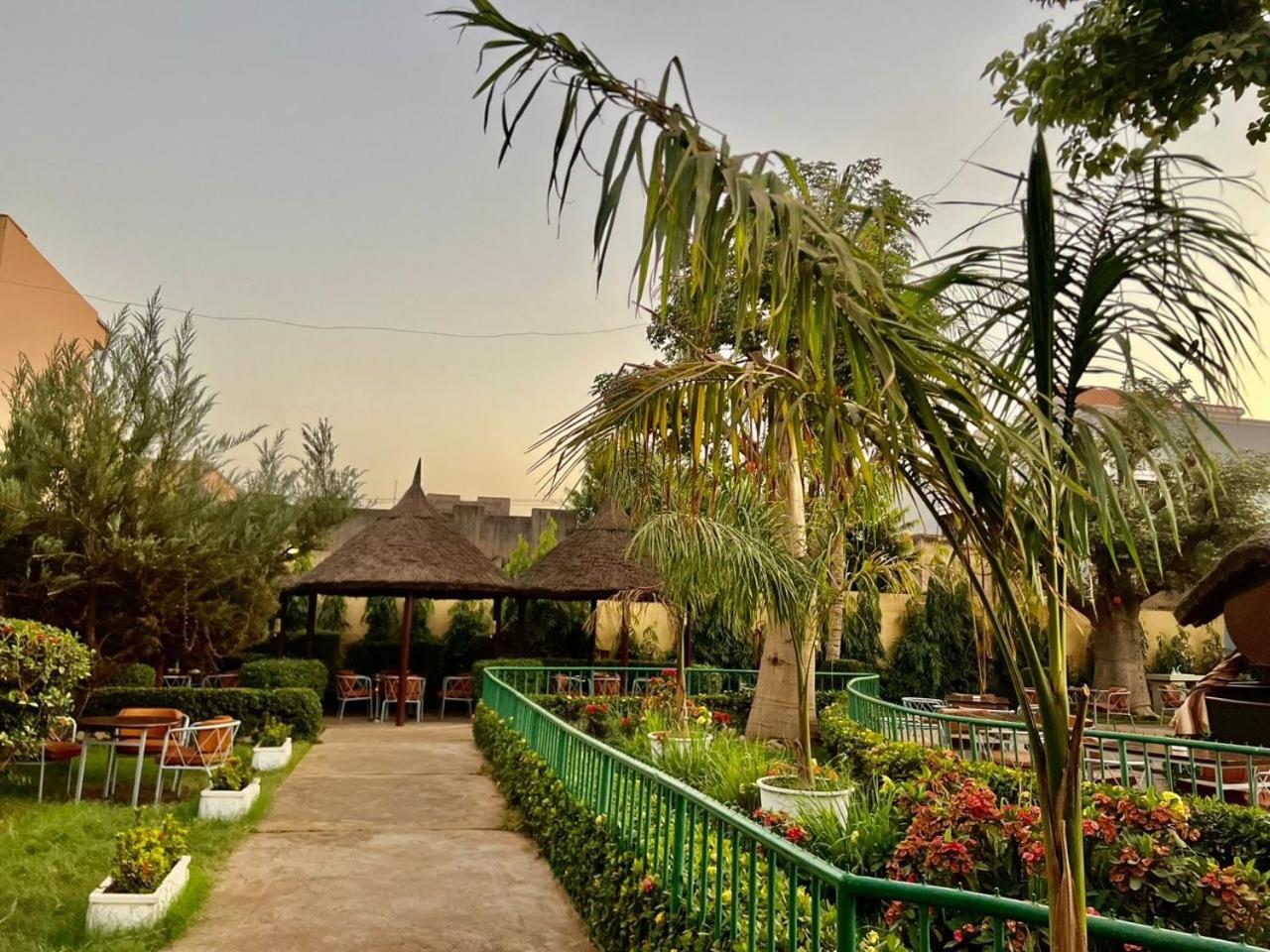 Le Baobab Hotel Bamako Exterior photo